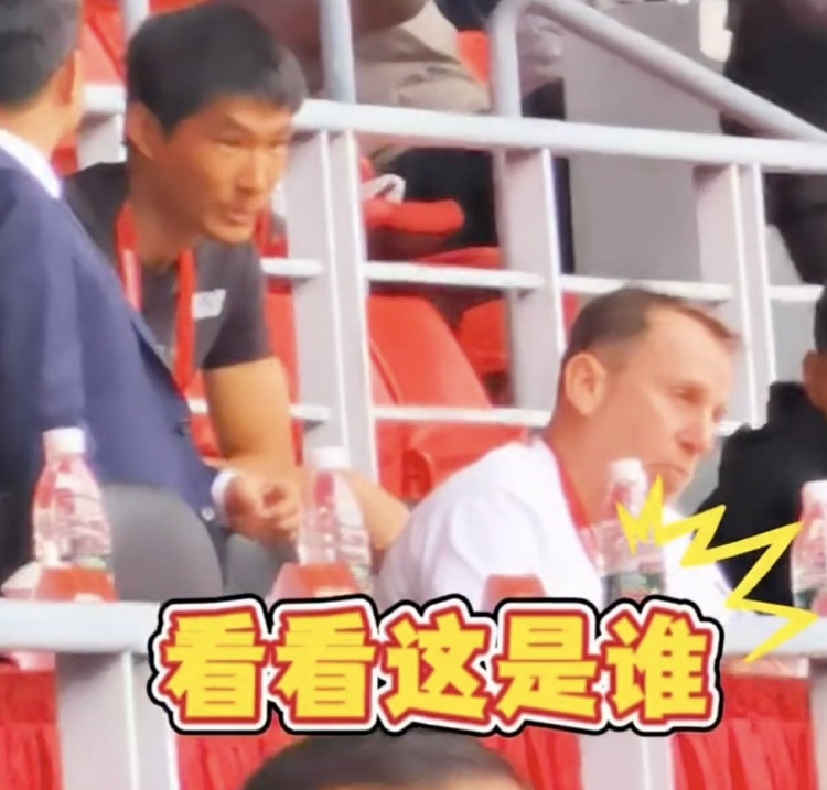 久尔杰维奇现身盐城，现场观看中国U22国足vs韩国