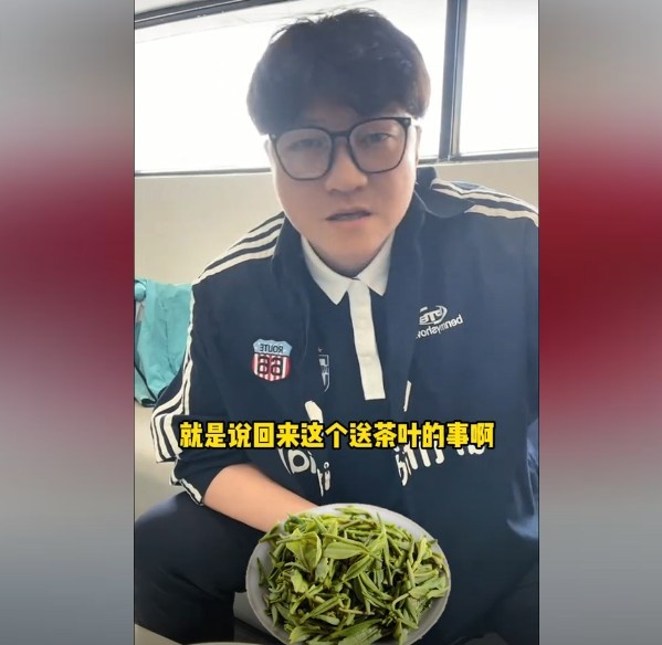 赵鹏：不太清楚贾秀全要球员买茶叶的段子，但这在现实中也正常