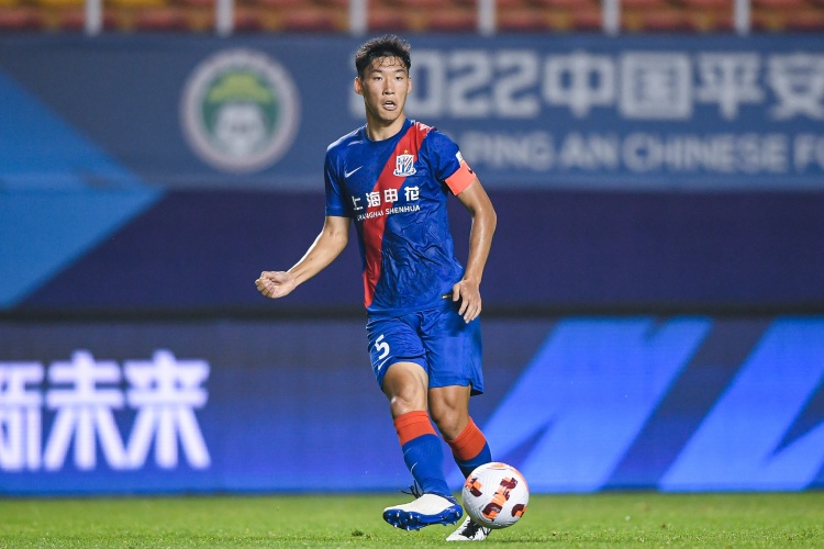 记者：朱辰杰不能完整合练出战可能性不大，王世龙可能首次首发