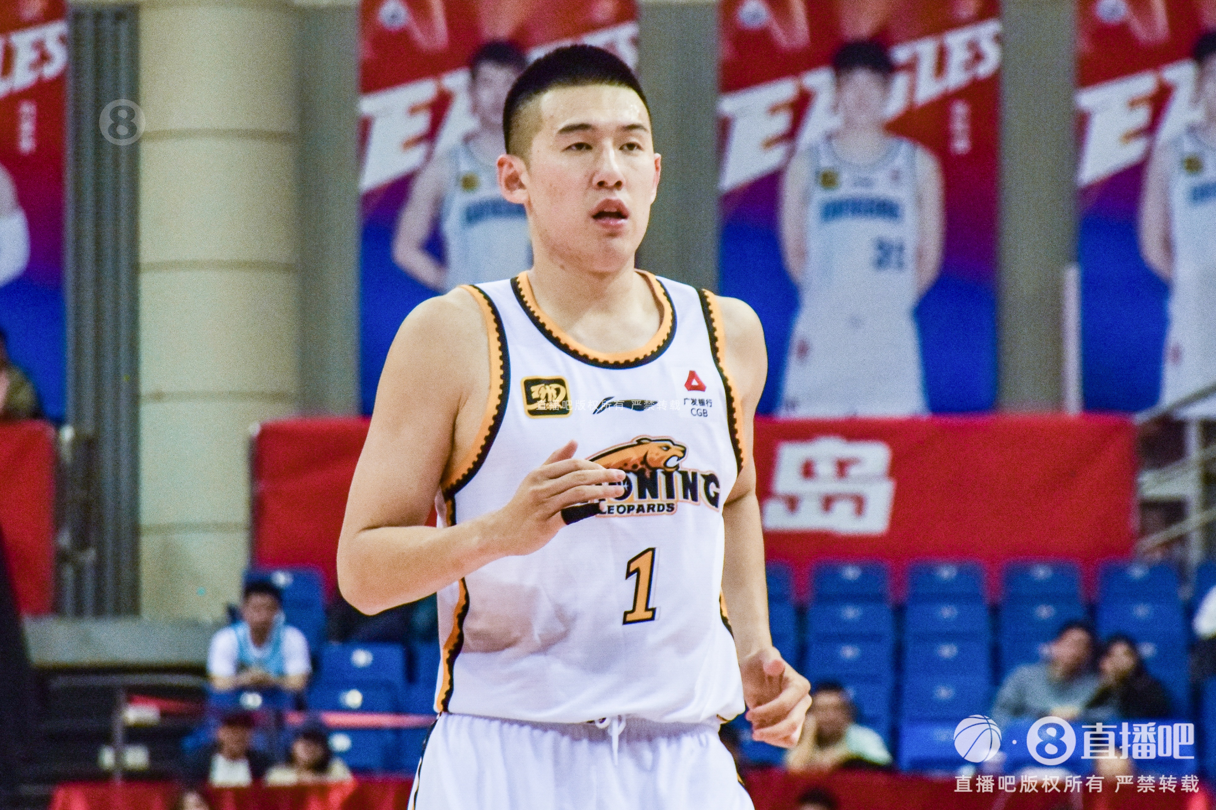 没投丢！付豪半场4中4拿到11分 正负值+18