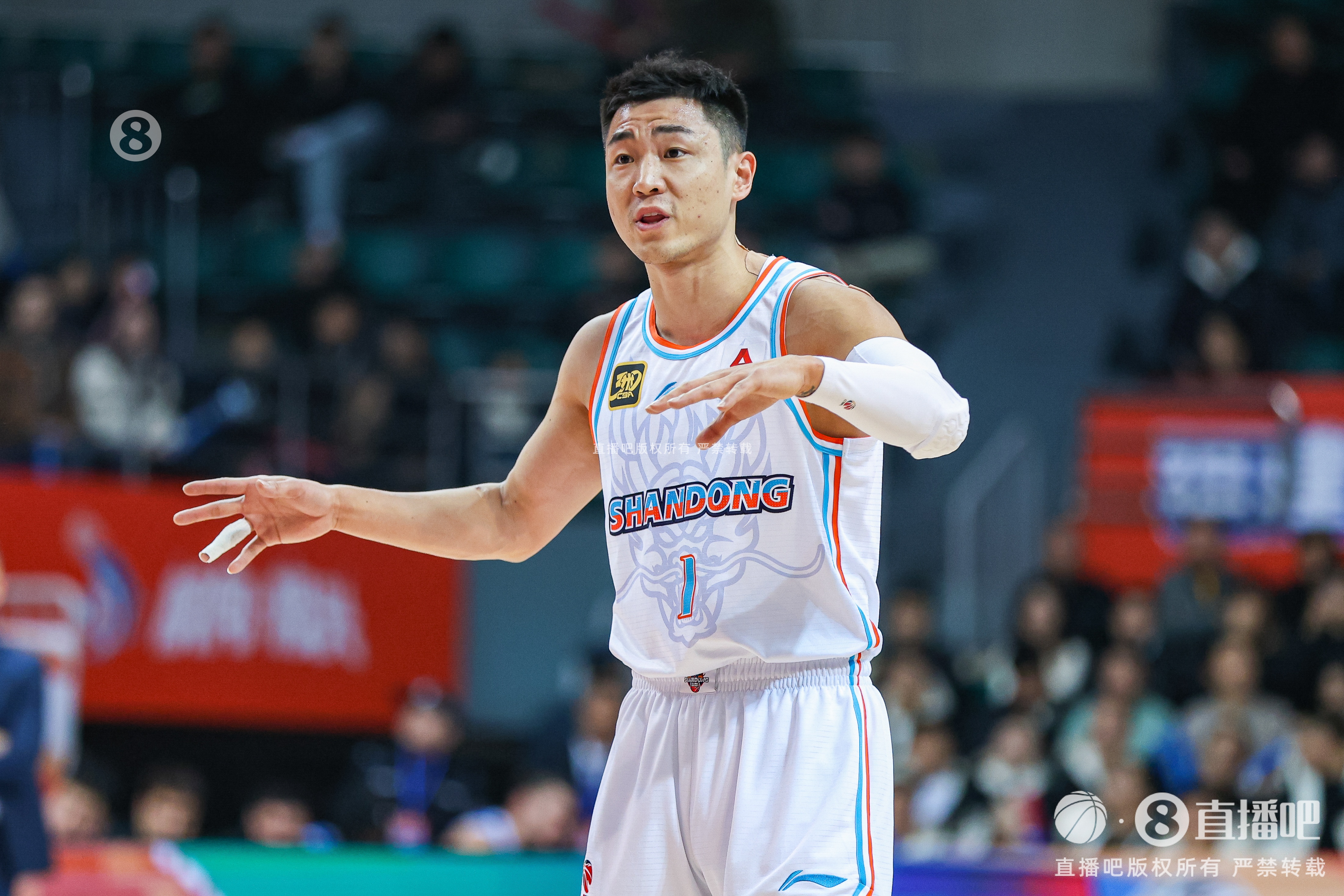 高效全能！高诗岩14中10砍下27分5板5助 正负值+33全场最高