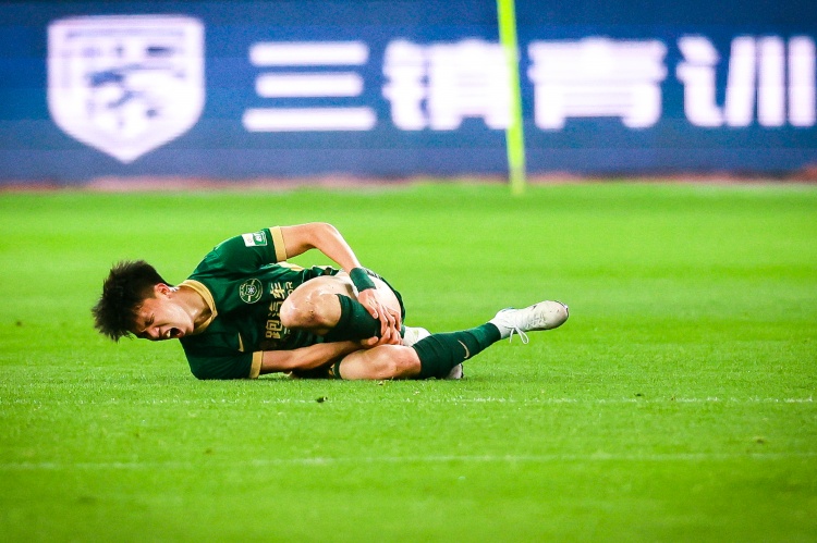 记者：王钰栋和汪士钦恢复不错，弗兰克情况要复杂很多